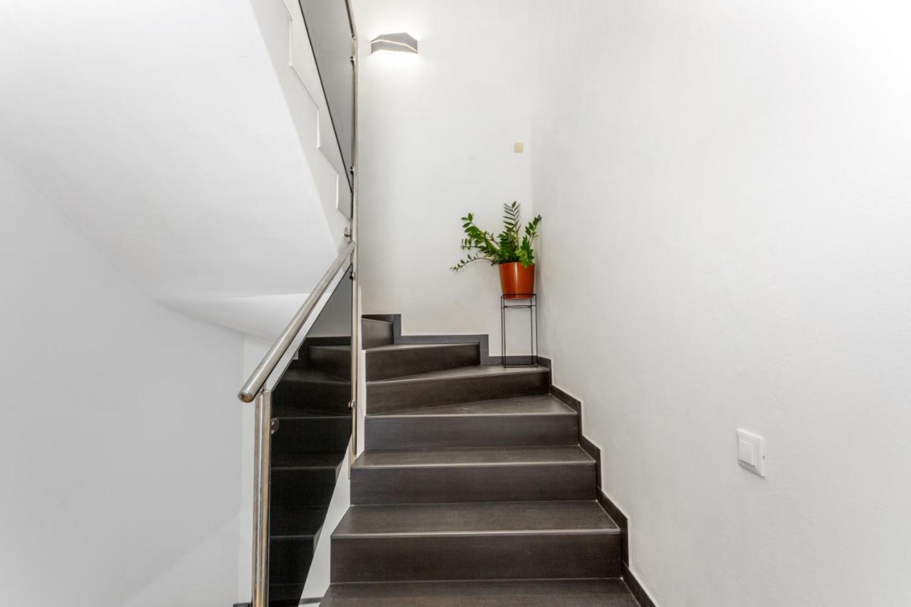 Divine Apartments บัชกา ภายนอก รูปภาพ