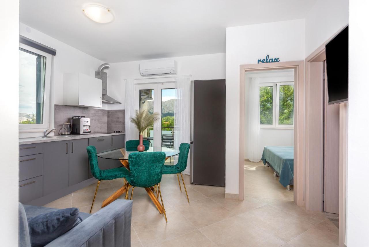 Divine Apartments บัชกา ภายนอก รูปภาพ