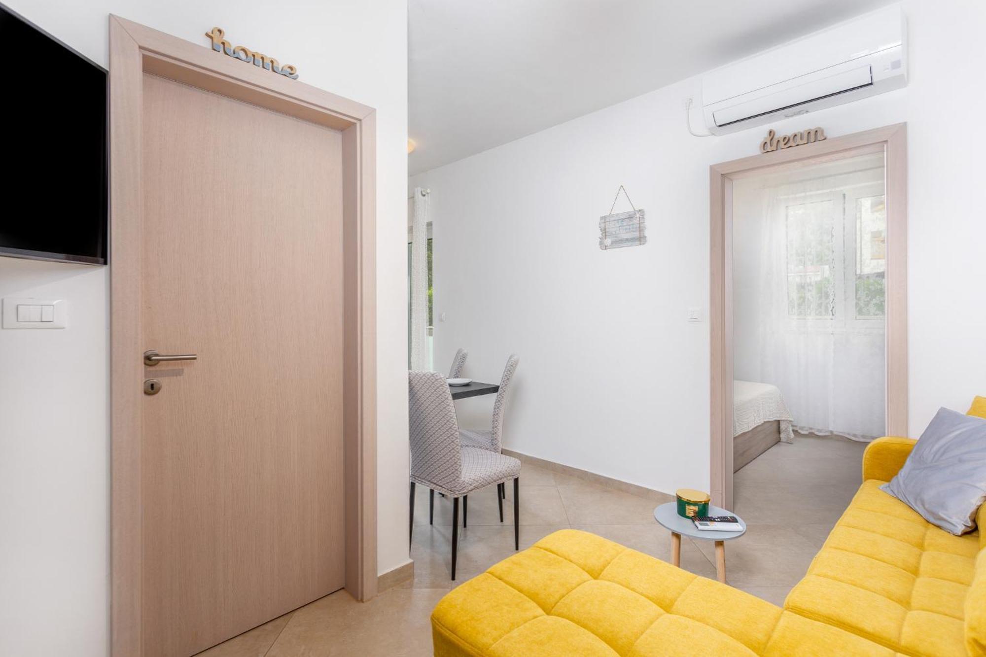 Divine Apartments บัชกา ภายนอก รูปภาพ