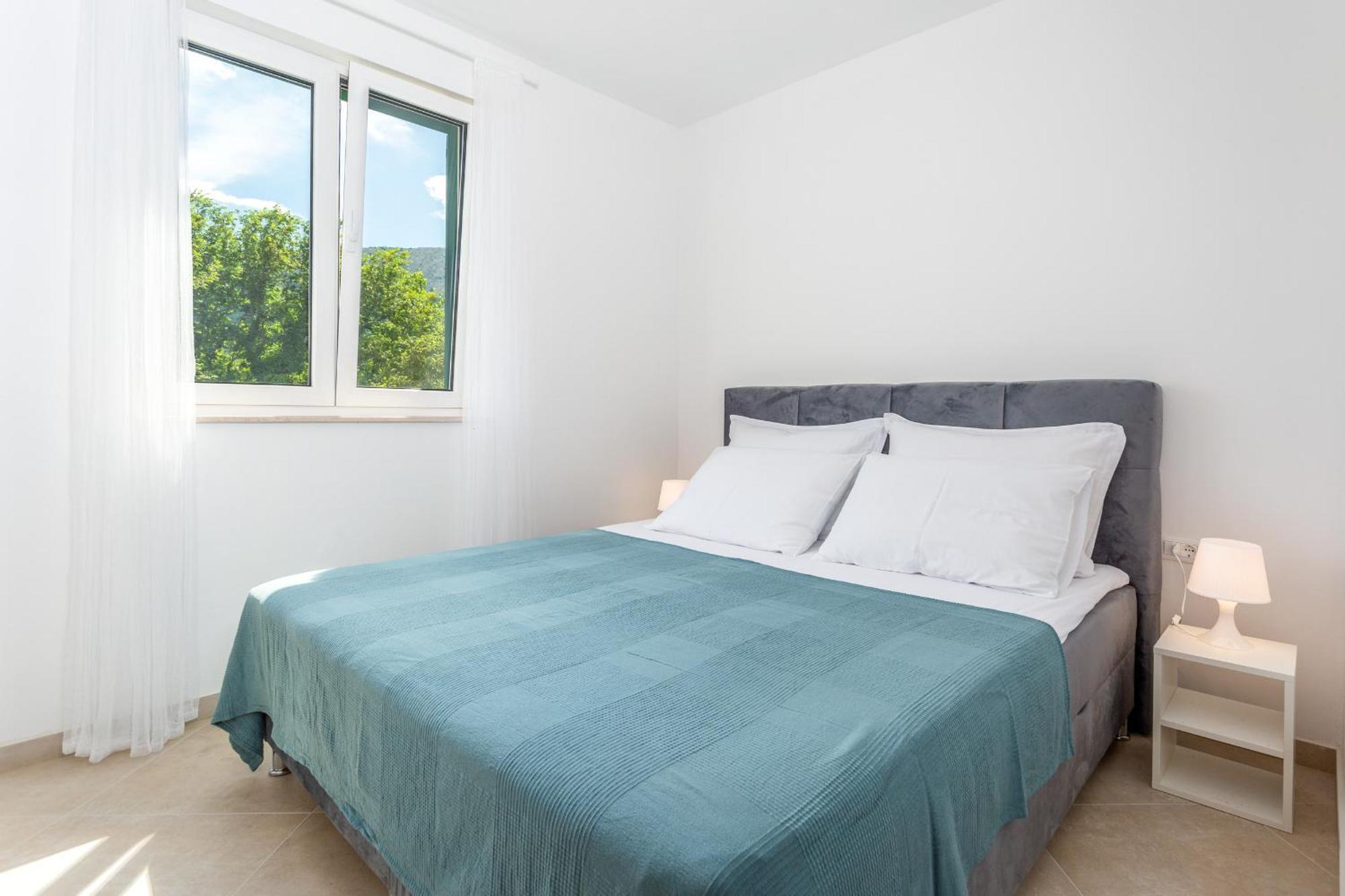 Divine Apartments บัชกา ภายนอก รูปภาพ